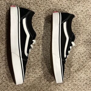 Kid youth 4.5 worn couple times used excellent condition as shown